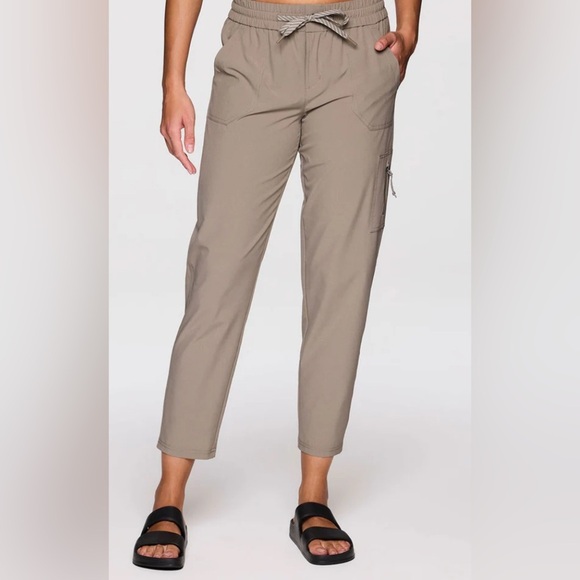 Avalanche Pants - Avalanche Women’s Beige Ankle Pants Size XL